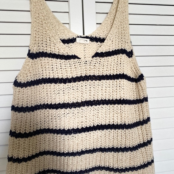 Knit waist length tank top! - Picture 3 of 6